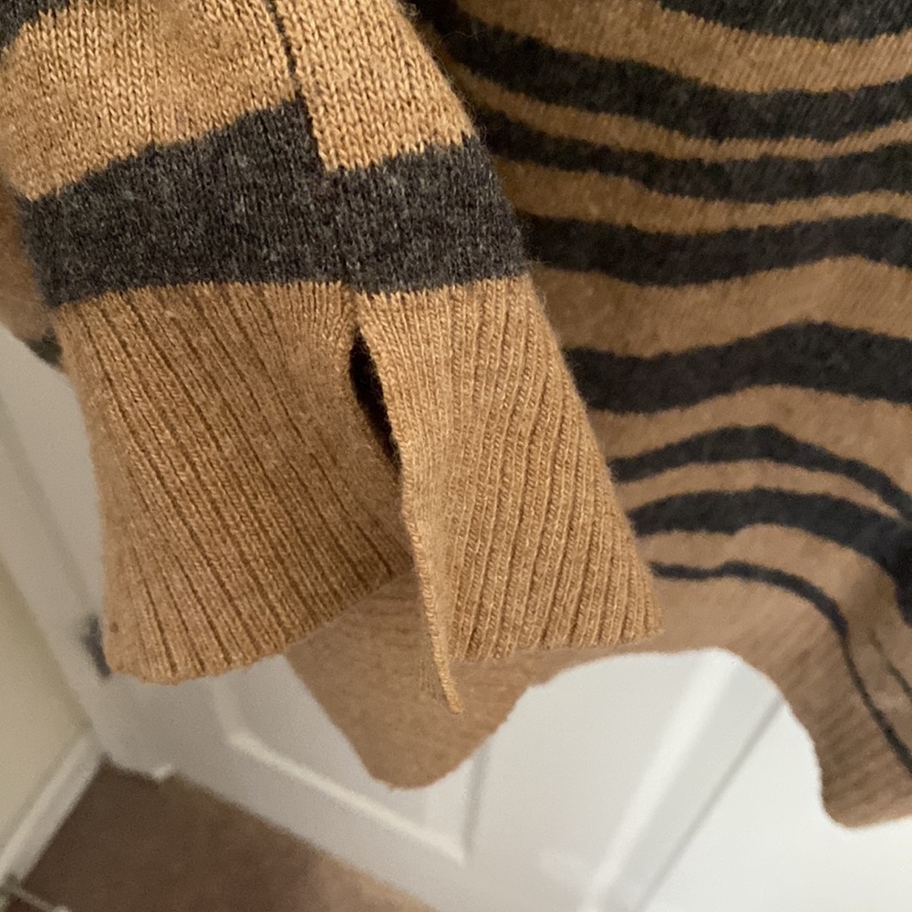 LOFT Zebra Print Pullover Sweater Tan and Black Plus Size 24/26 with Side Vents - Picture 6 of 7